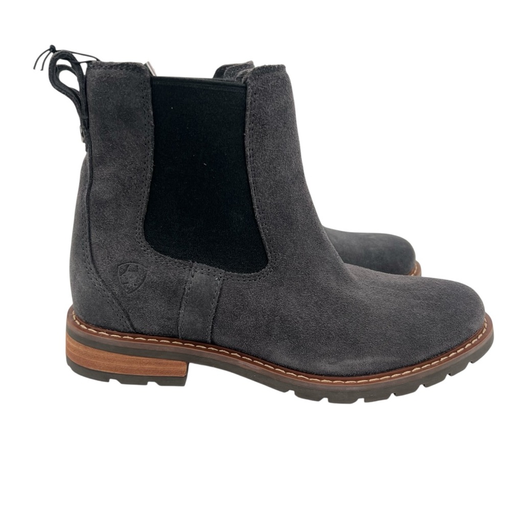 Ariat Wexford Grey Suede Chelsea Boots 6B NWT Equestrian Chic minimalist rider